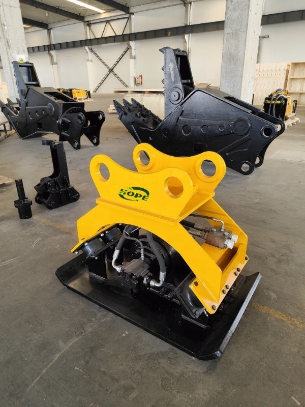 優れた油圧式振動板コンパクタ、クラッチプラットフォーム付き、 - Plate Compactor Vibrator のレビューと価格